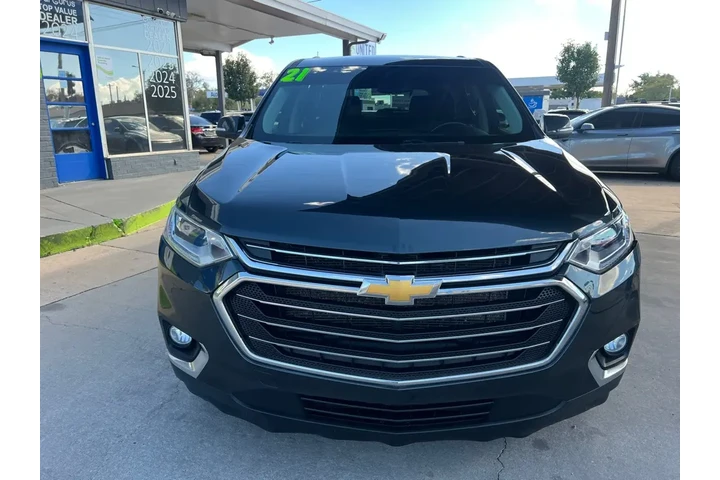 2021 Traverse image 2