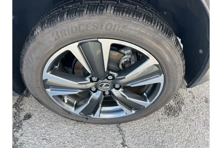 $28788 : Lexus UX 200 2019 4dr Crosso image 9