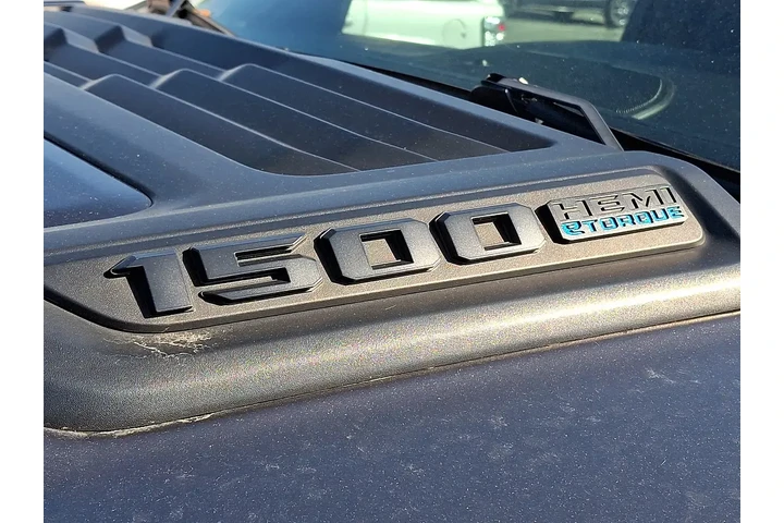 $32136 : Ram 1500 2022 4x4 Laramie 4d image 4