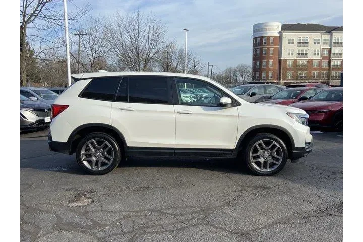 $23987 : Honda Passport 2023 AWD EX-L image 3