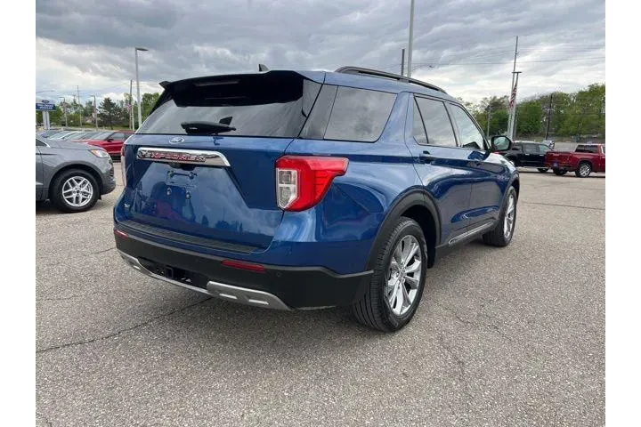 $27275 : Ford Explorer 2023 XLT 4dr S image 4