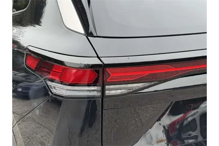 $32500 : Volkswagen Tiguan 2025 AWD S image 9