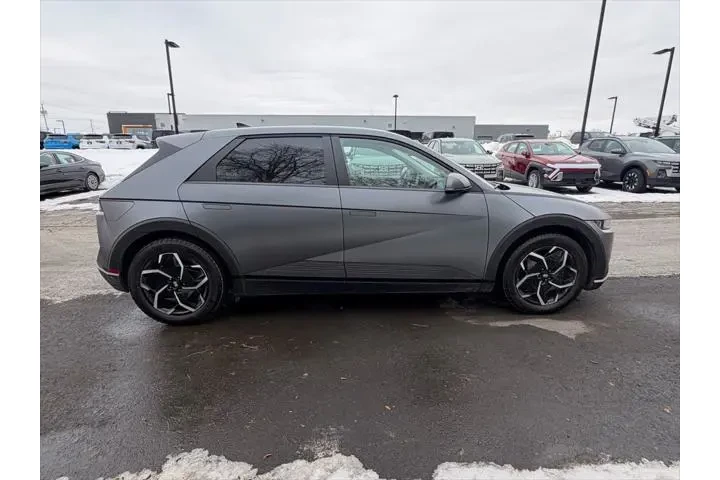 $29500 : Hyundai IONIQ 5 2024 AWD SEL image 2