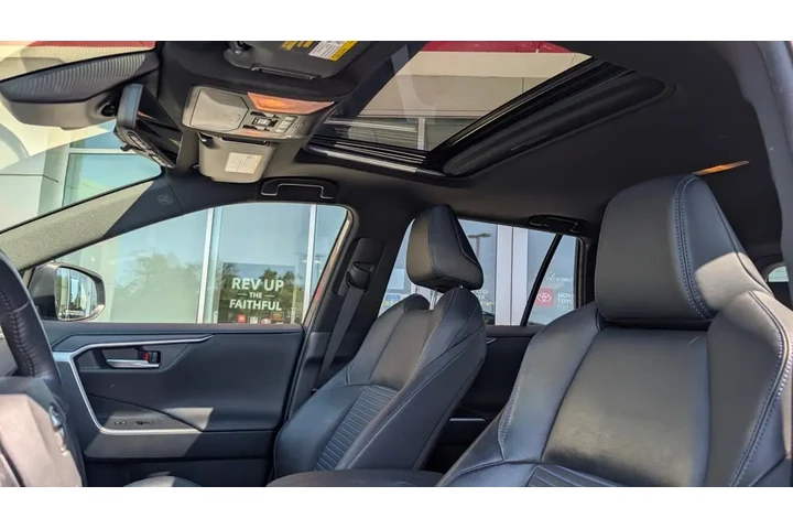 $30899 : Gold Certified2019 RAV4 Hybri image 6