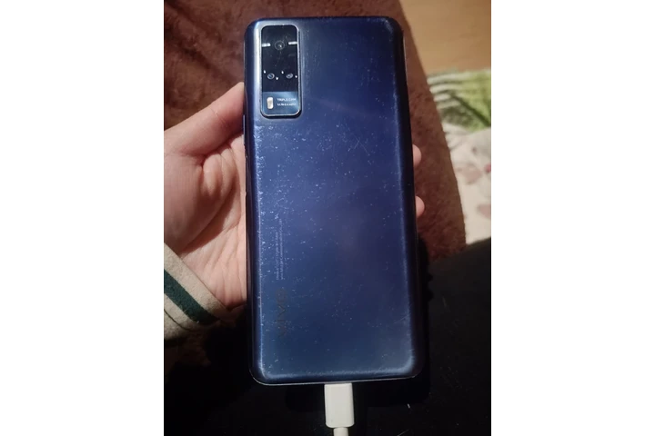 $800 : Venta de celular vivo y33 image 3