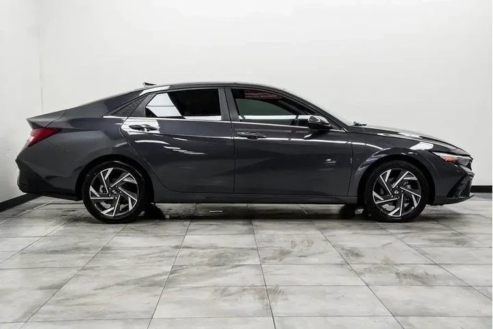 $22991 : Hyundai ELANTRA Hybrid 2024 image 10