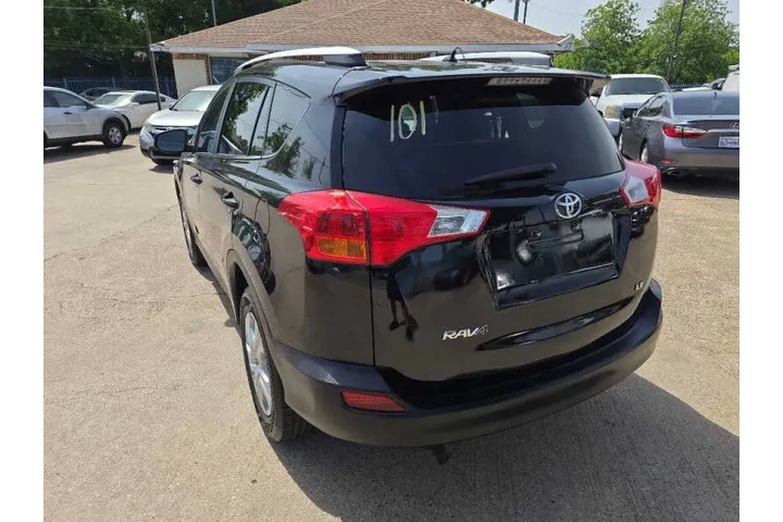 $9800 : 2014 RAV4 LE image 8