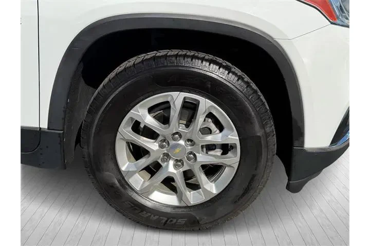 $22385 : Chevrolet Traverse 2021 LT C image 6