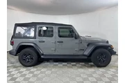 $27000 : Jeep Wrangler 2023 4x4 Sport thumbnail