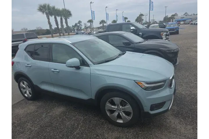 $21937 : Volvo XC40 2019 AWD T5 Momen image 2