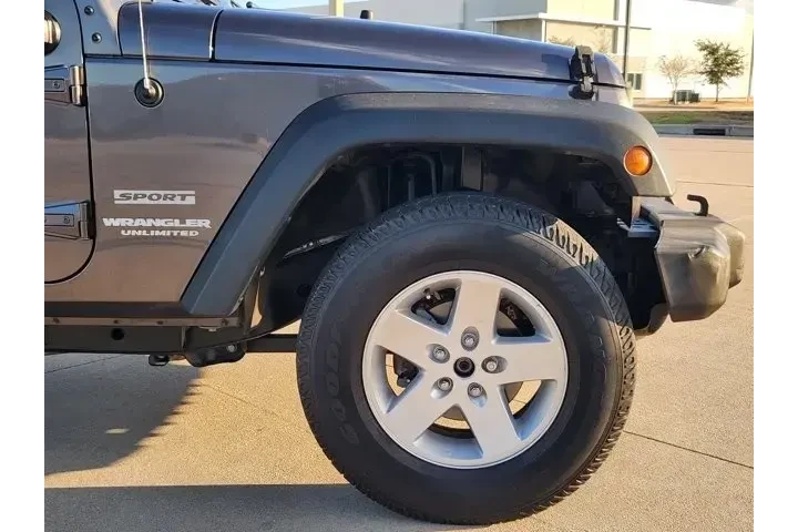 $15875 : Jeep Wrangler Unlimited 2016 image 8