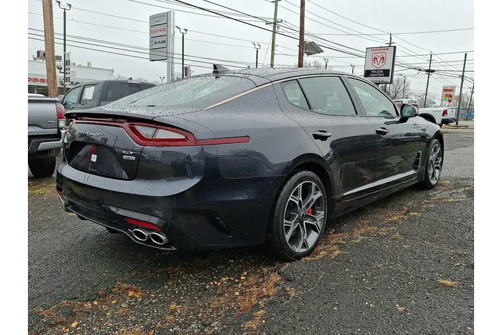 $19970 : Kia Stinger 2019 GT 4dr Seda image 5