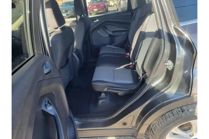 $9500 : 2018 Escape SE image 5