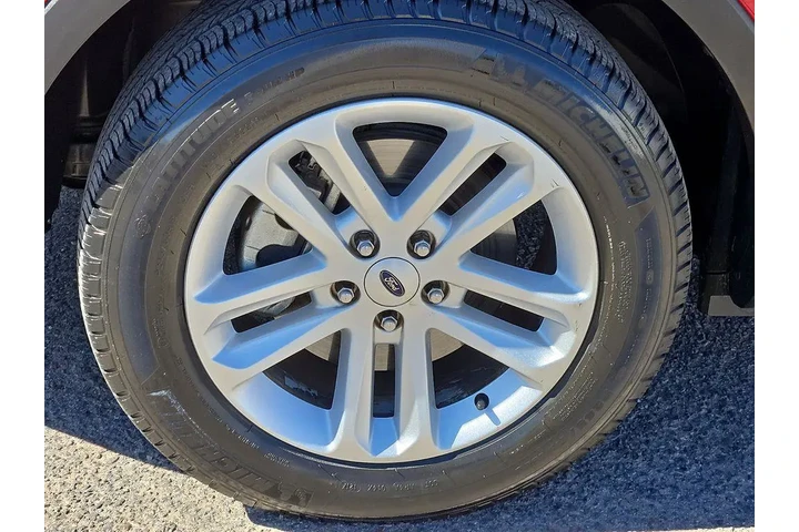 $16995 : Ford Explorer 2017 AWD Base image 9