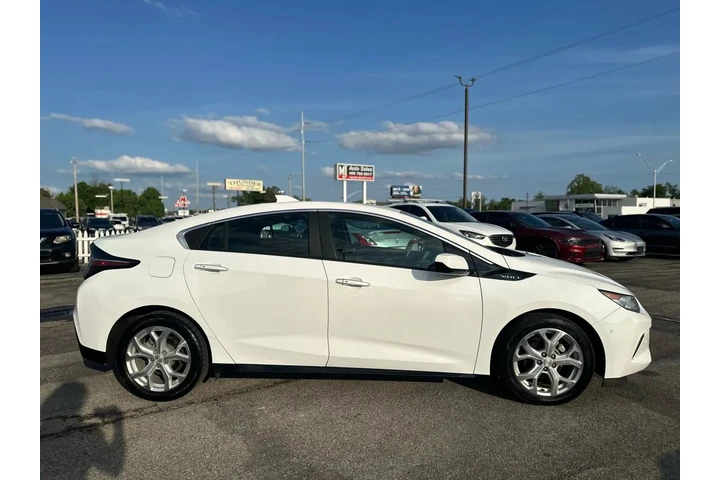 2017 CHEVROLET VOLT PREMIER H image 9