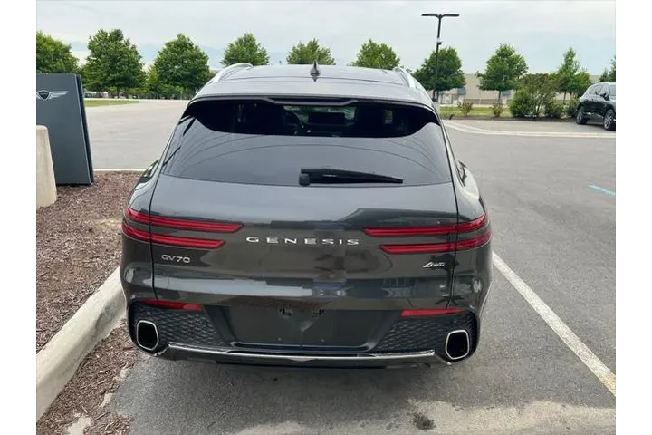 $34892 : Genesis GV70 2023 AWD 2.5T S image 5
