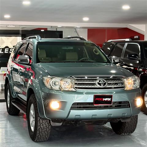 $33900 : Toyota Fortuner image 5