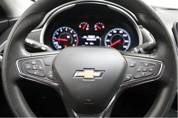 $21988 : Chevrolet Malibu 2024 LT 4dr image 8