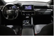 $38998 : Toyota Tacoma 2025 4x4 SR 4d thumbnail