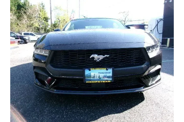 $37996 : Ford Mustang 2025 EcoBoost 2 image 2