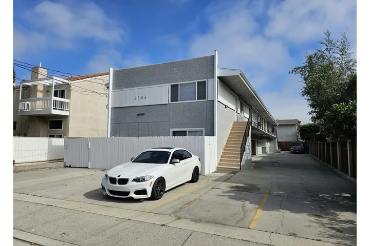 $1500 : 1 bedroom apartment in LA image 1