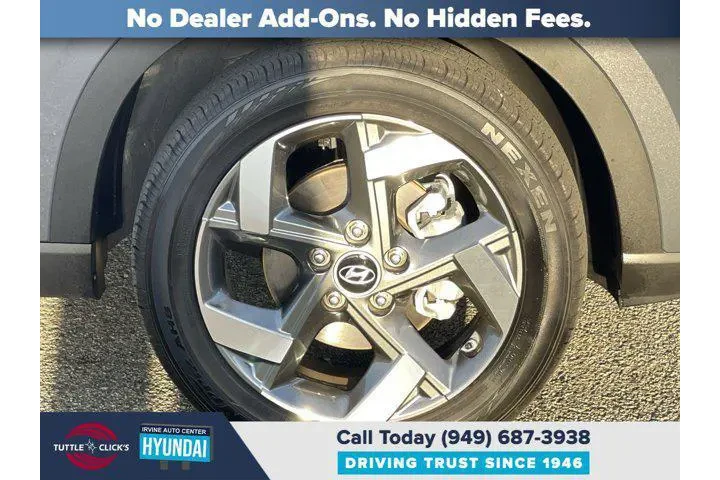 $19988 : Hyundai VENUE 2025 SEL 4dr C image 10