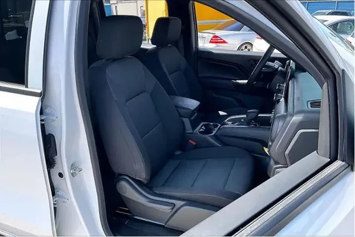 $39530 : Chevrolet Colorado 2026 4x4 image 8