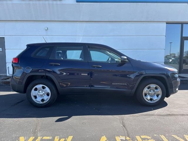 $9693 : Pre-Owned 2014 Cherokee Sport image 8