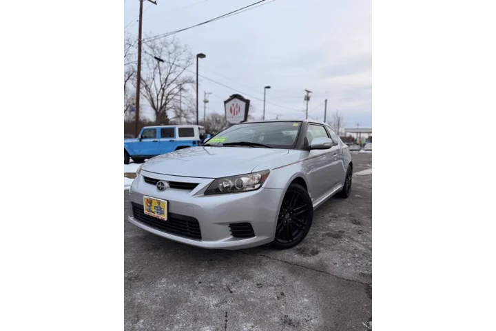 $7995 : 2011 tC image 3