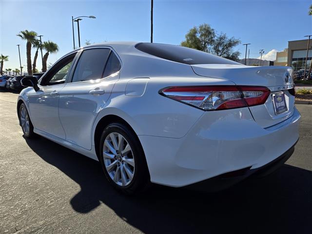 $16691 : Pre-Owned 2018 Camry LE image 4