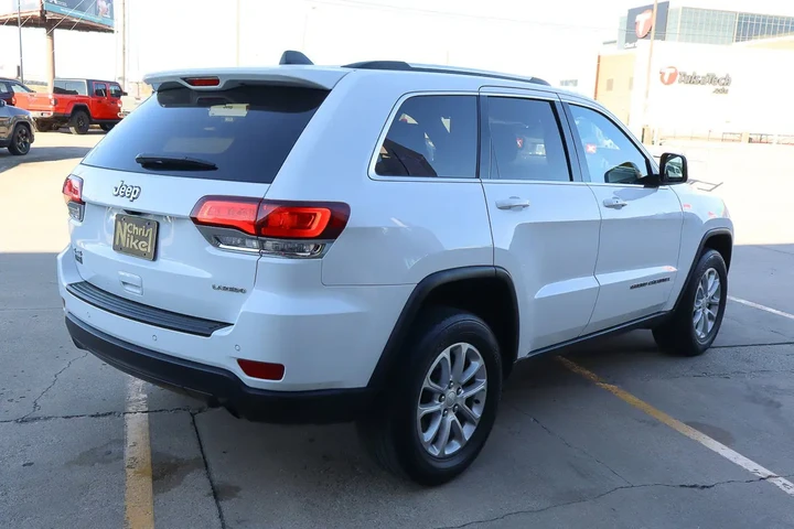 $21988 : 2021 Grand Cherokee Laredo X image 5