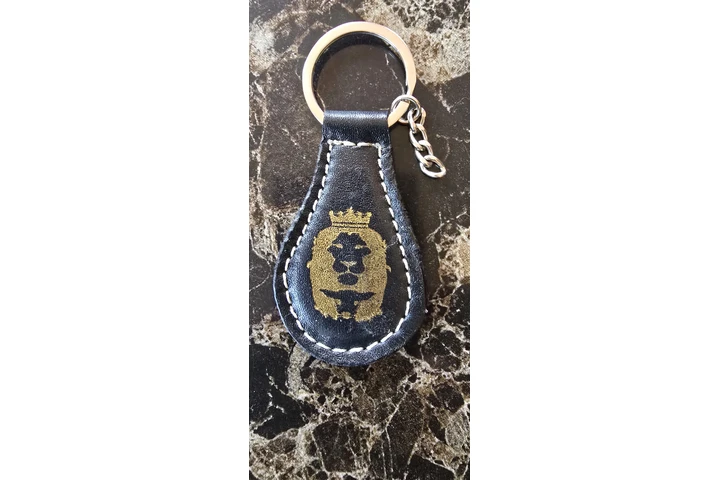 $3 : Llavero de cuero image 3