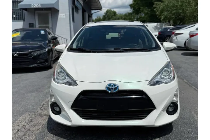 $11495 : 2015 Prius c Four image 3