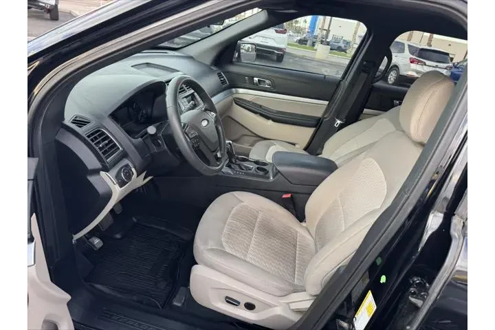 $17511 : Ford Explorer 2018 Base 4dr image 8