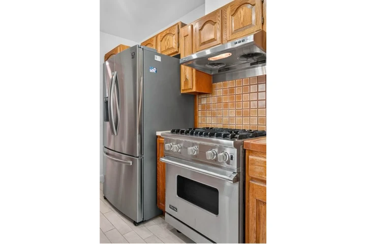 $2500 : 3 Bed 2Bath in Vermont Ave, LA image 5