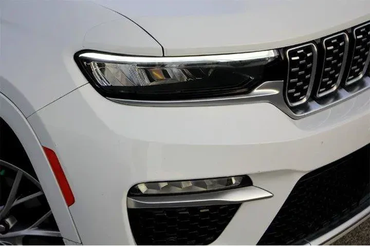 $31218 : Jeep Grand Cherokee 2022 4x4 image 2