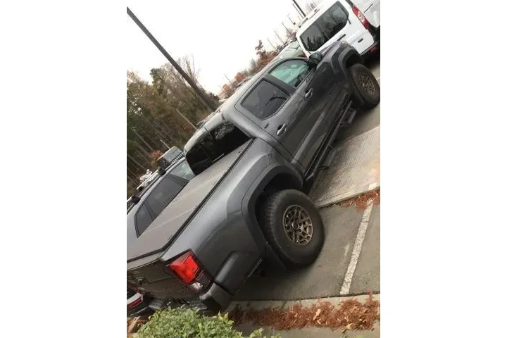 $37588 : Toyota Tacoma 2023 4x4 TRD P image 9