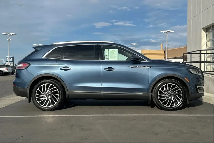 $19900 : Lincoln Nautilus 2019 Reserv image 2