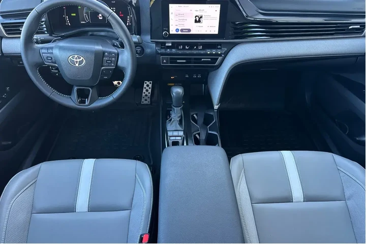 $29200 : Toyota Camry 2025 SE 4dr Sed image 6