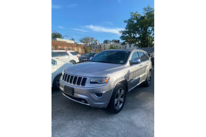 Used 2015 Grand Cherokee 4WD image 2
