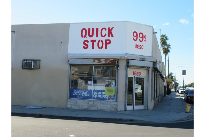 $3500 : Local De Esquina - 1822p2 image 1