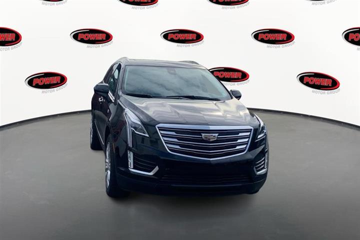 $20995 : Used 2017 XT5 AWD 4dr Premium image 2