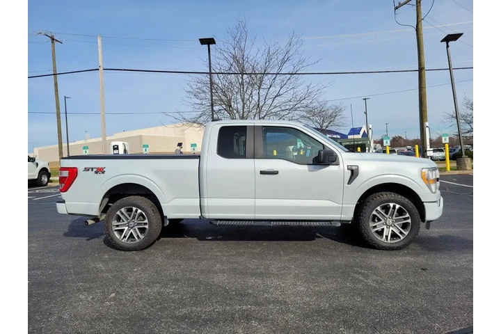 $30297 : Ford F-150 2022 4x4 XL 4dr S image 2