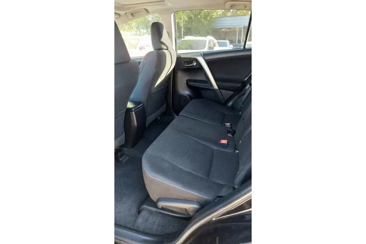 $10990 : 2015 RAV4 XLE image 7
