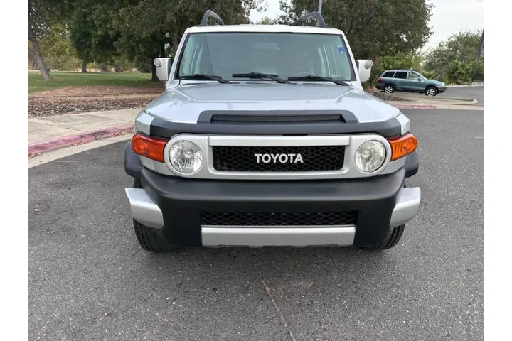 $16495 : 2007 FJ Cruiser image 3