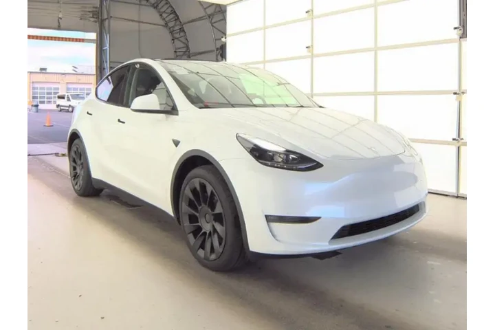 $32990 : Tesla Model Y 2024 AWD Long image 4