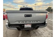 $32345 : Toyota Tacoma 2018 4x4 TRD P thumbnail