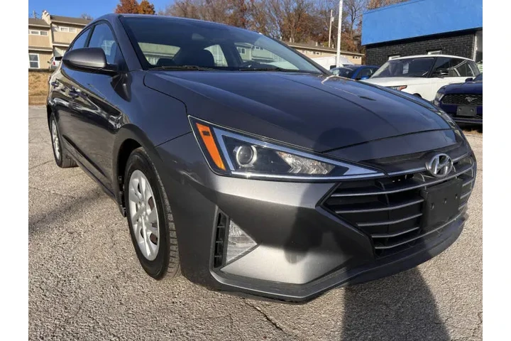 $6999 : 2019 Elantra SE image 1