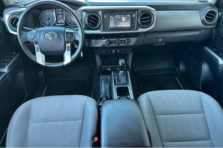 $28000 : Toyota Tacoma 2018 4x2 TRD O image 6