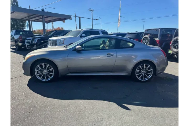 $9998 : 2008 G37 Journey image 10